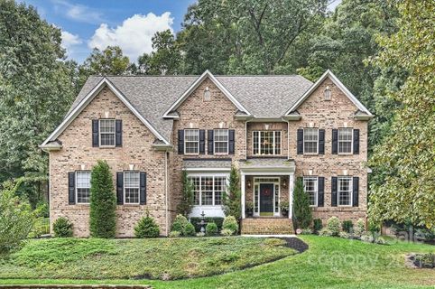 132 Isle Run Drive sold home in The Cove at Chesapeake Pointe, Mooresville, NC