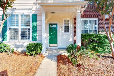 924 Azurine Circle
