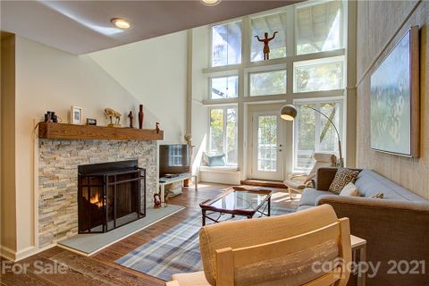 378 Skyleaf Drive sold home in Skyleaf, Sugar Mountain, NC