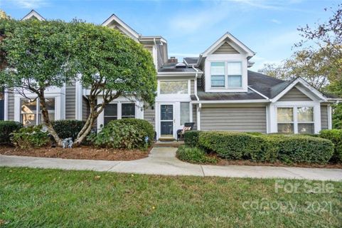 7142 Meeting Street