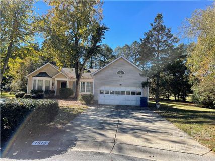 1513 Dalwen Green Court