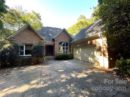209 Pinnacle Shores Drive