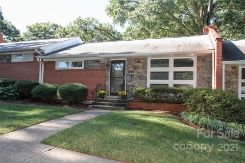 4539 Woodlark Lane