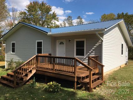 58 Ross Farm Road sold home in L & E Meadows, Waynesville, NC