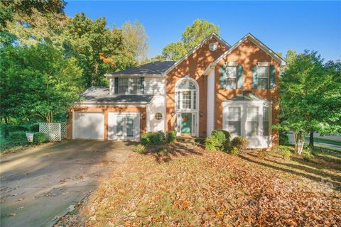 2823 Oakcroft Drive sold home in Oakcroft, Matthews, NC