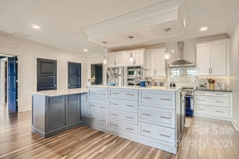 222 Caldwell Street 1712