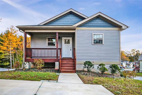 6 Yarrow Meadow Road sold home in Lillie Farm Cove, Weaverville, NC