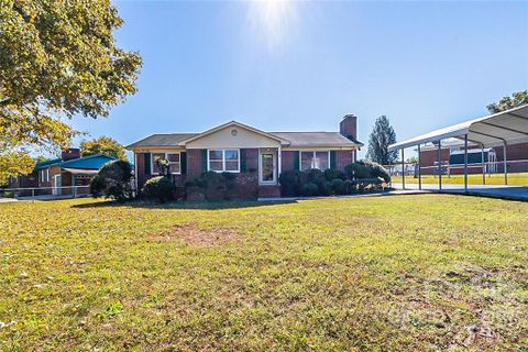 616 Lancer Court