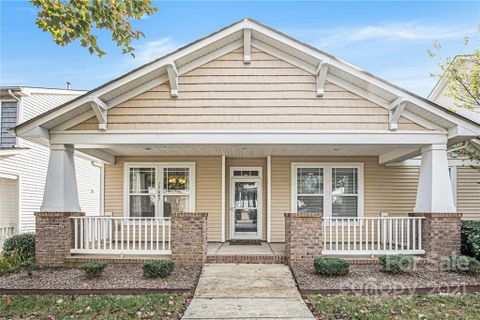 15607 Seafield Lane