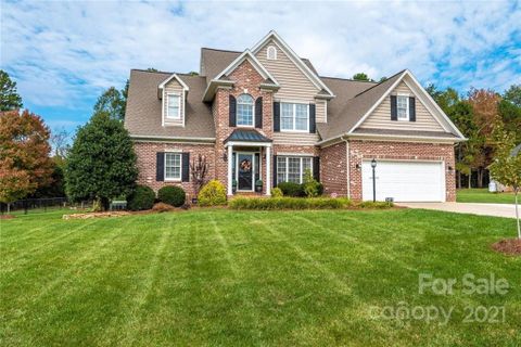 1477 Sweetbriar Lane sold home in Bakersview Meadows, Hickory, NC