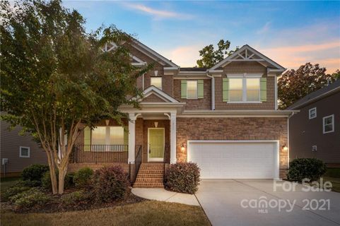 1911 Madeira Circle