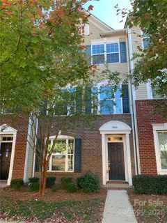 19014 Lake Breeze Drive
