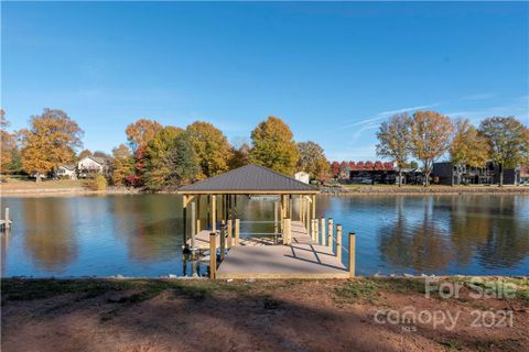 212 Elysian Drive sold home in Mooreland Estates, Mooresville, NC