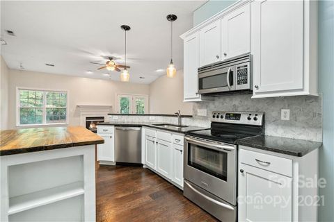 10204 Ingleton Court