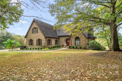 1470 Canter Lane sold home in Shiloh Farms, York, SC