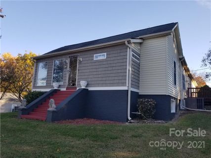 711 8th Street sold home in Bellevue, Kannapolis, NC