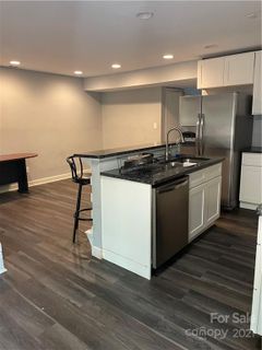 7200 Raj Court