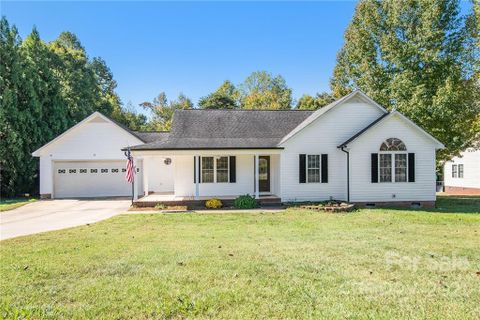 3466 Leaning Pine Drive sold home in The Woods, Lincolnton, NC