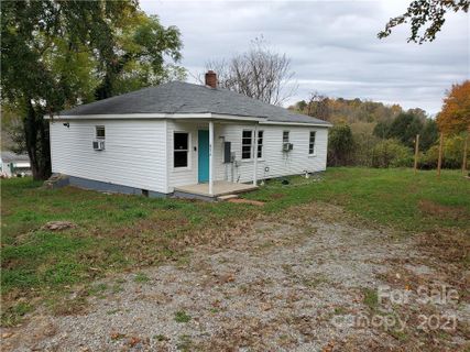 832 Montclair Circle sold home in Wakefield Terrace, Lenoir, NC