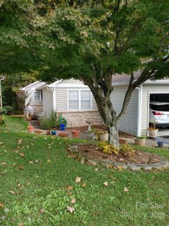 118 Creeks End Circle sold home in The Glens at Aberdeen, Mills River, NC