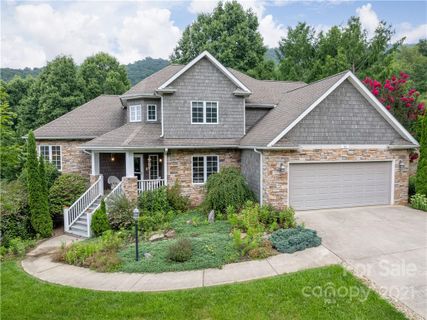 136 Twin Courts Drive
