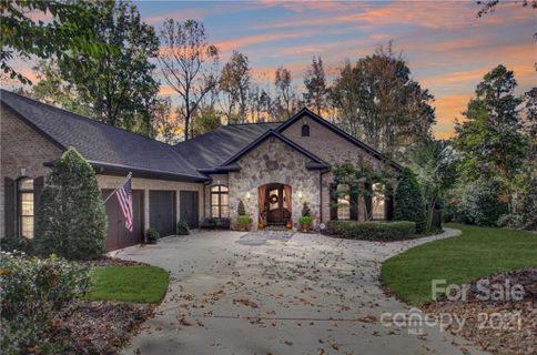 8315 Victoria Lake Drive