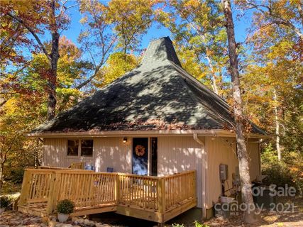 105 Bee Tree Point