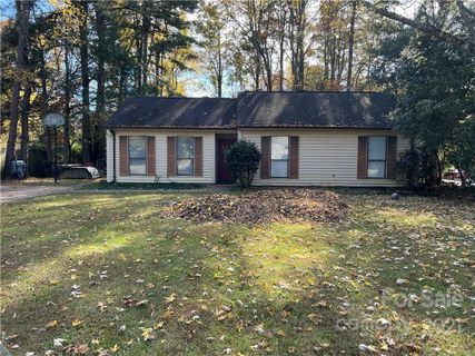 6216 Blue Jay Lane