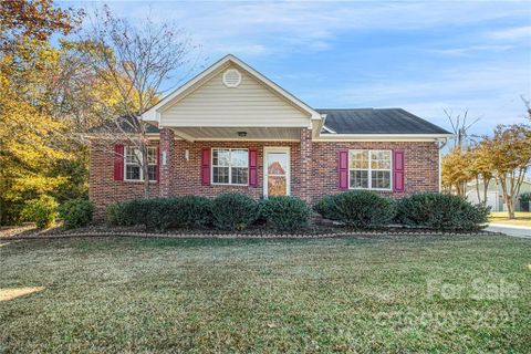 382 South Circle sold home in Parkwood, Concord, NC