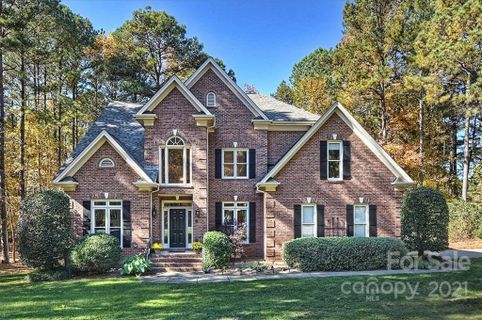 144 Lake Spring Loop