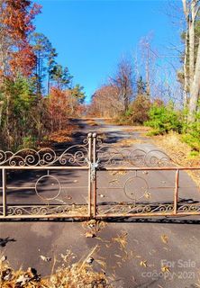 18 English Hills Drive sold home in Barebridge Hills, Asheville, NC