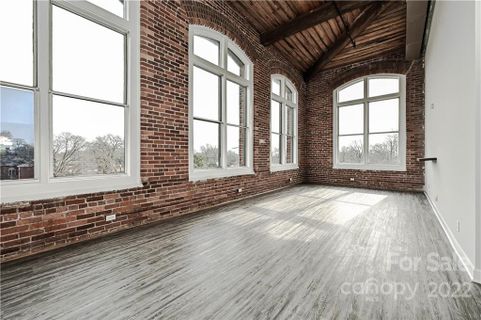201 Hoskins Road 309