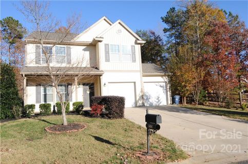 5004 Sandis Court