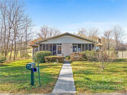 154 Freedom Road sold home in Floral Woods, Hendersonville, NC