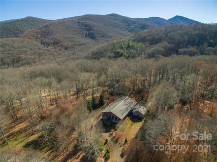 95 Saddle Brook Drive sold home in The Ridge Tops of Hawks Nest, Burnsville, NC