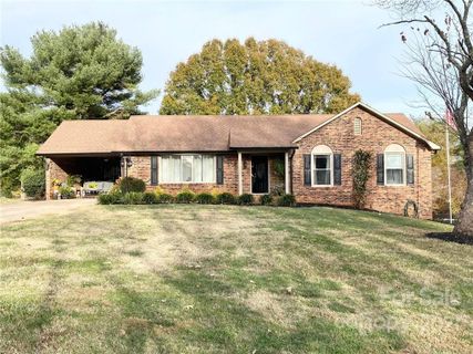 4869 Kennedy Street sold home in Olde Well South, Hickory, NC