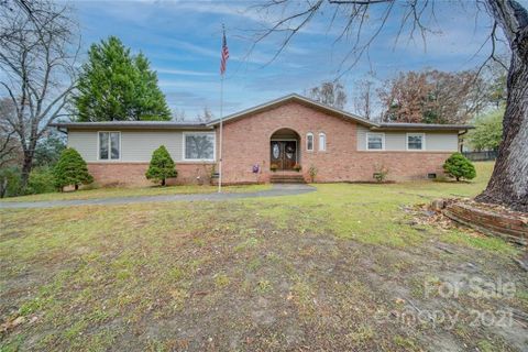 7245 Empire Drive sold home in Mountainbrook, Mount Pleasant, NC