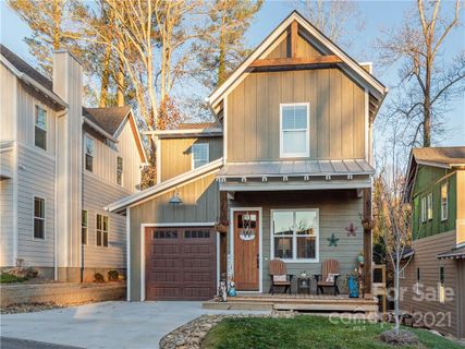 16 Phillip Lane sold home in Cedar Walk, Arden, NC