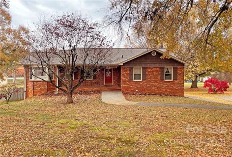4987 Kennedy Street sold home in Olde Well South, Hickory, NC