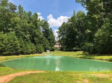 2021 Gladelynn Court 356