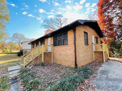 4618 Thornwood Road
