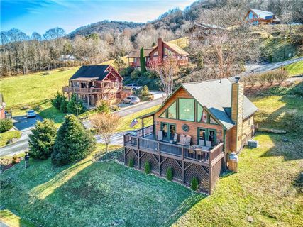 74 Appalachian Trail sold home in Appalachian Village, Maggie Valley, NC