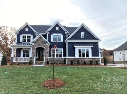 104 Summer Shoal Place