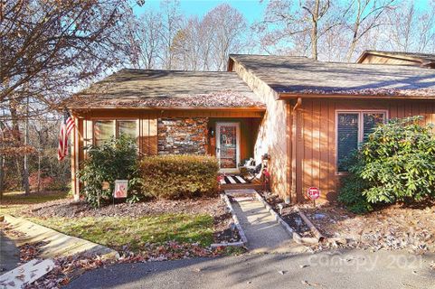 1775 12th Street sold home in Huntington Woods, Hickory, NC