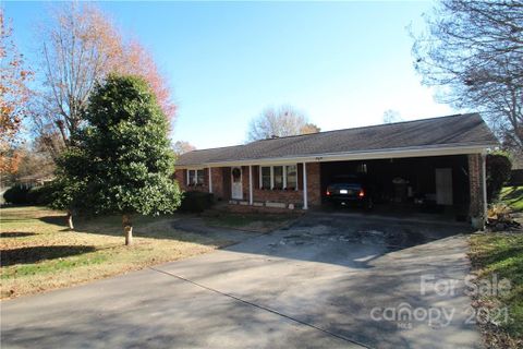 623 Dellinger Road