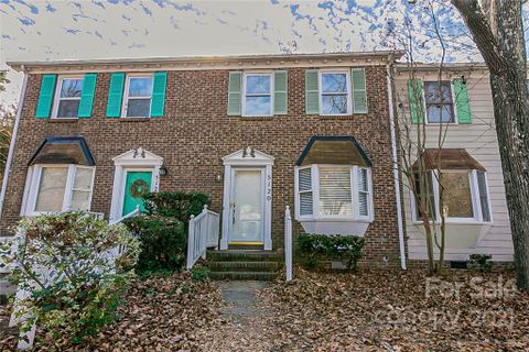 5120 Fair Wind Lane