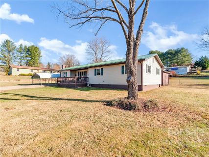 266 James Street sold home in Green Acres, Clyde, NC