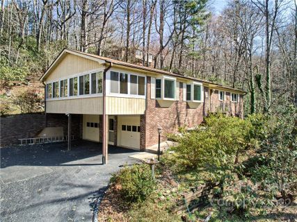 446 Deerhaven Lane