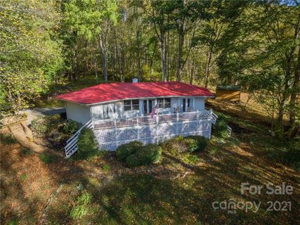146 Little Creek Lane sold home in Hooter Hollow, Maggie Valley, NC
