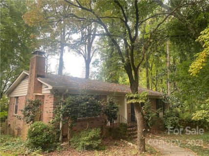 128 Wonderwood Drive